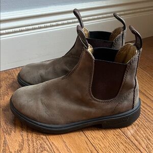 BLUNDSTONE CHELSEA BOOTS TAUPE LEATHER KIDS SIZE AU13 US1